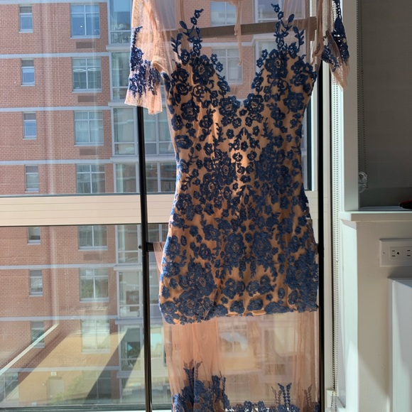 For love and lemons maxi dress - Picture 2 of 7